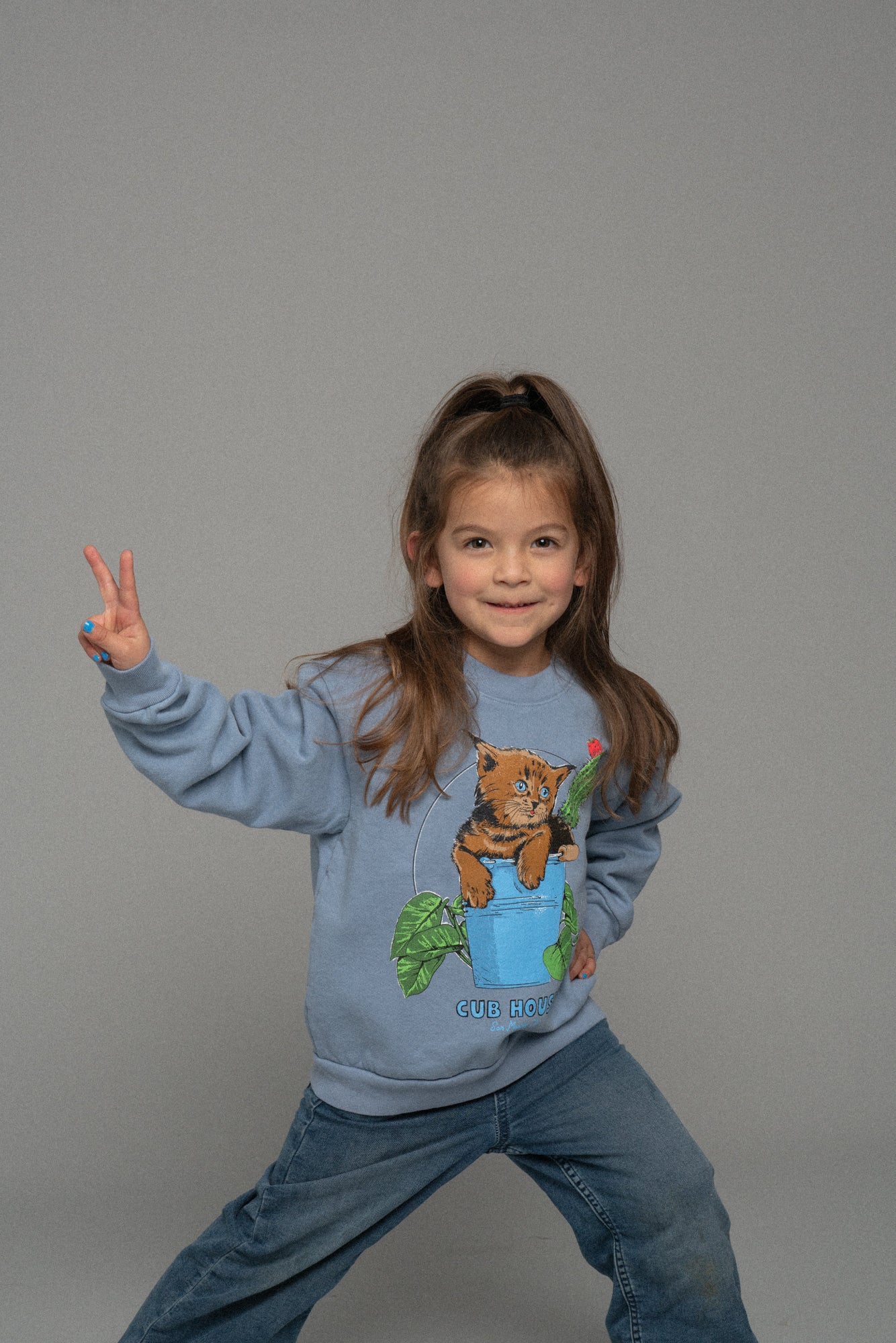 Lil Cubs Bucket Cat Crewneck Light Blue