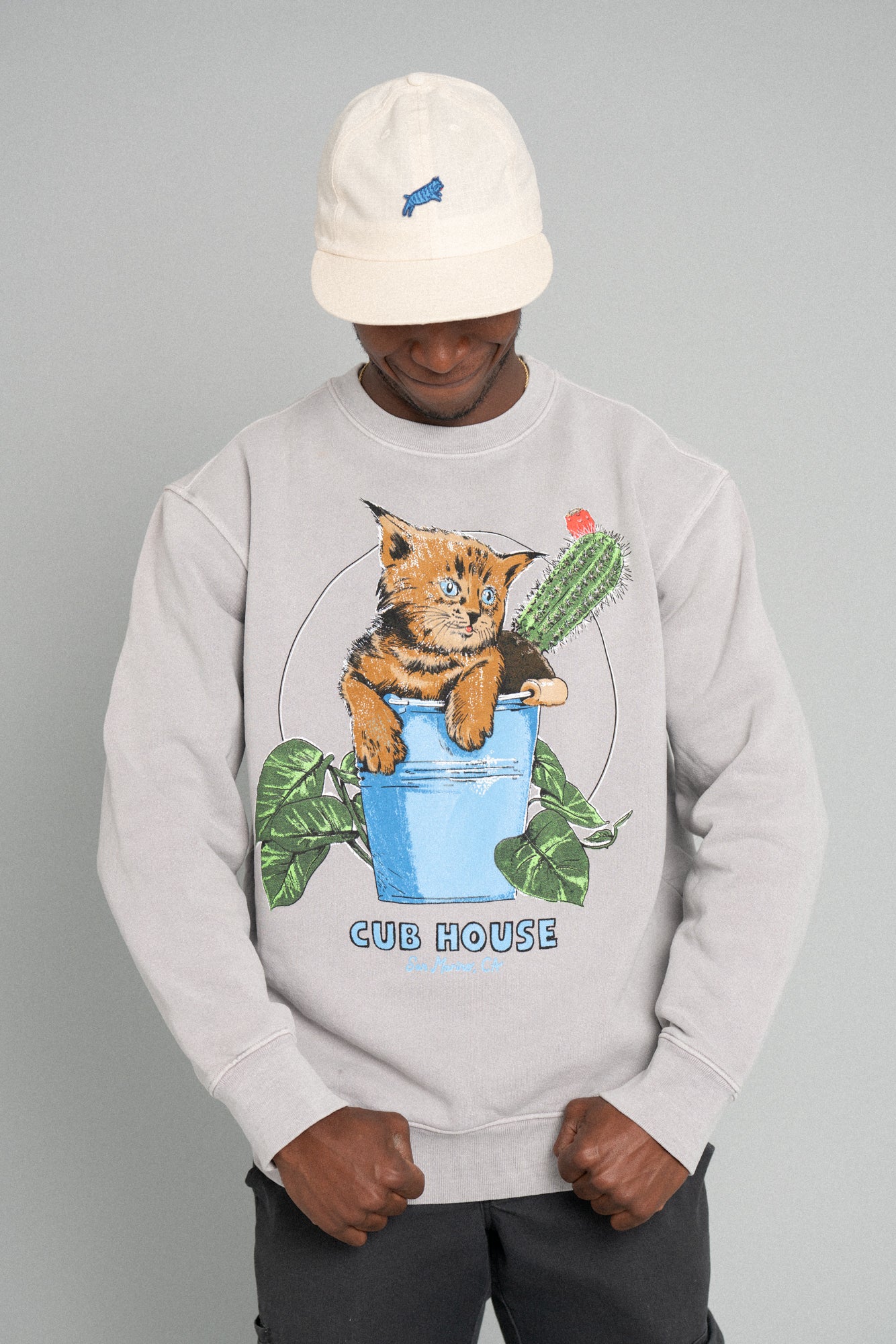 Bucket Cat Crewneck Grey