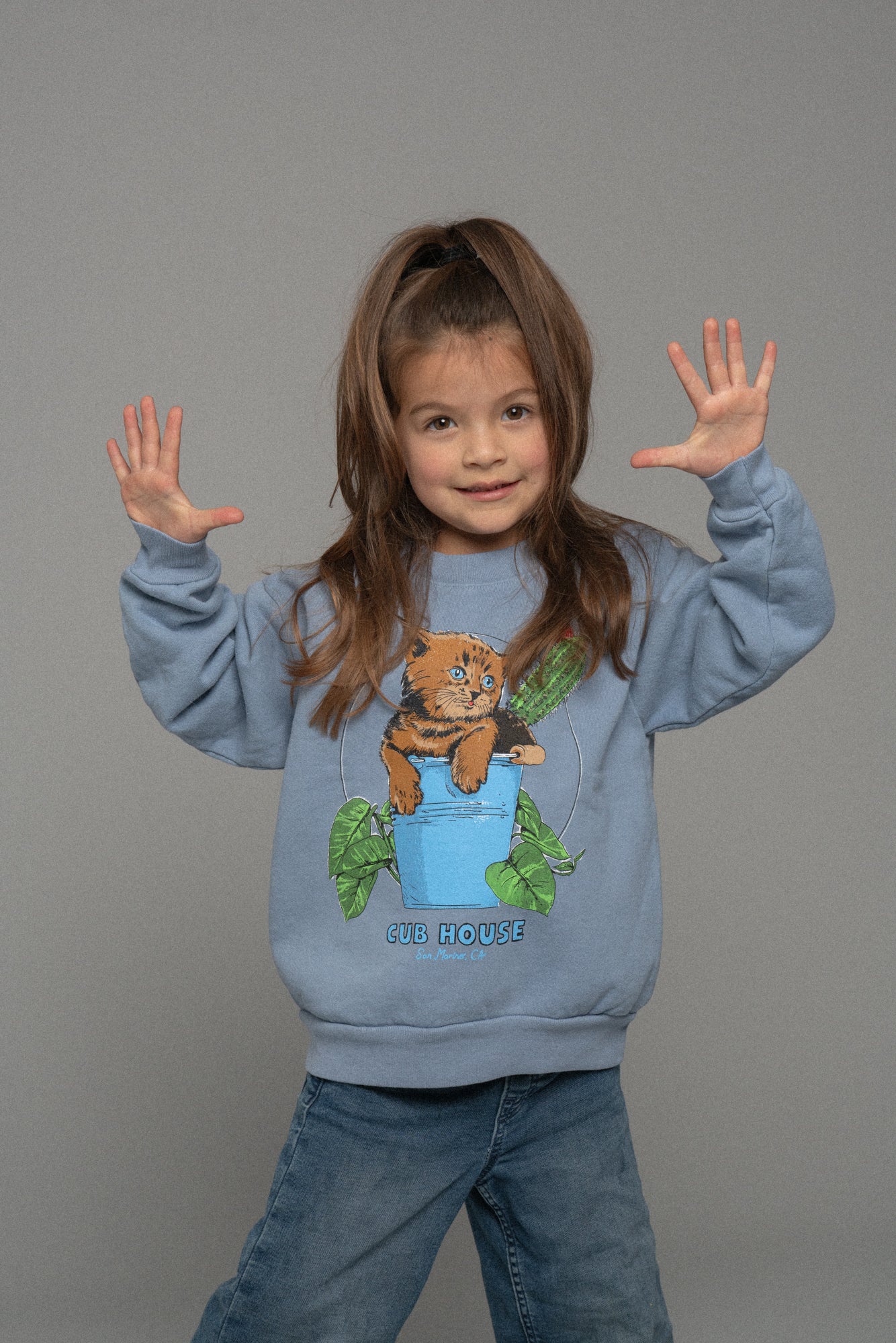 Lil Cubs Bucket Cat Crewneck Light Blue